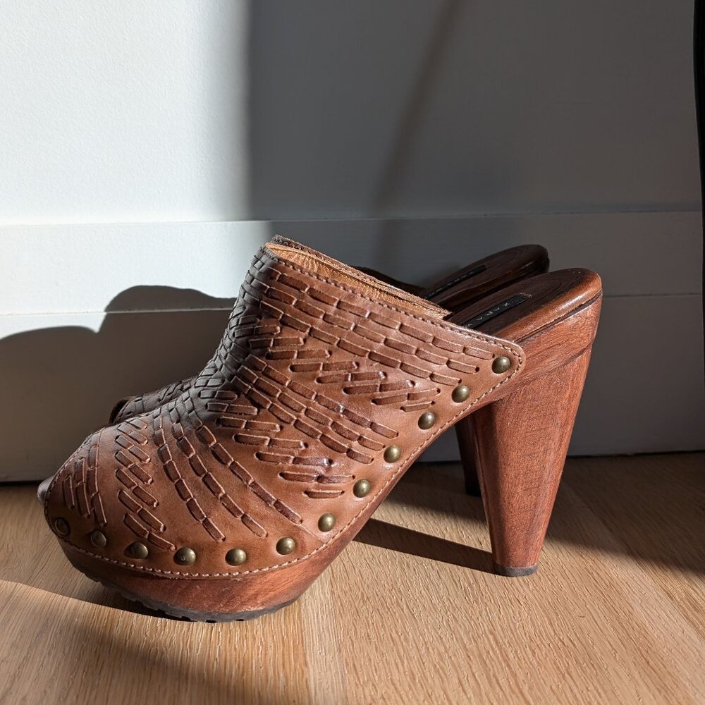 Zara braided clogs